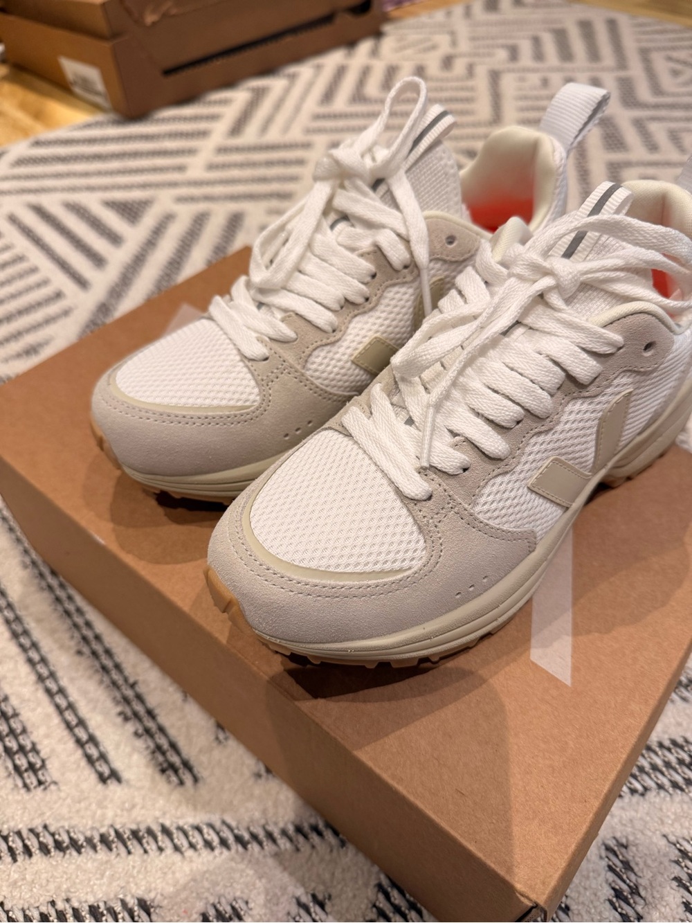 Veja Venturi Sneakers
